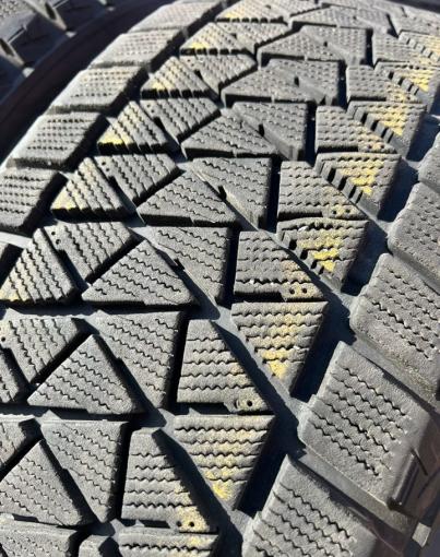 Bridgestone Blizzak DM-V2 235/55 R18