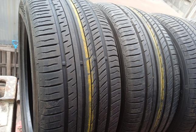 Yokohama Advan dB V552 245/45 R18