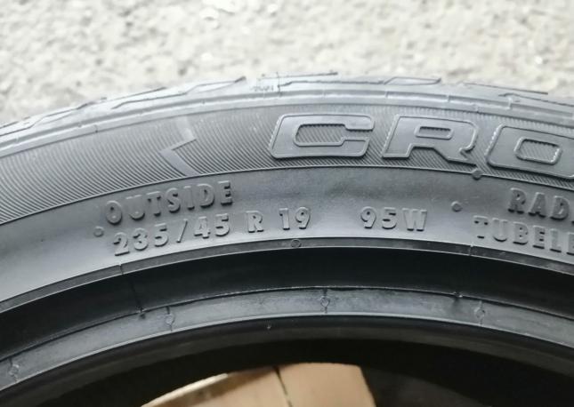 Continental ContiCrossContact UHP 235/45 R19 94E