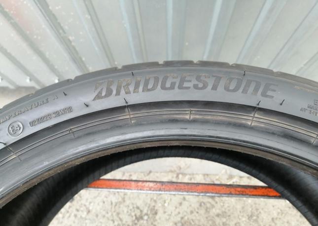 Bridgestone Potenza S005 235/35 R19 91Y