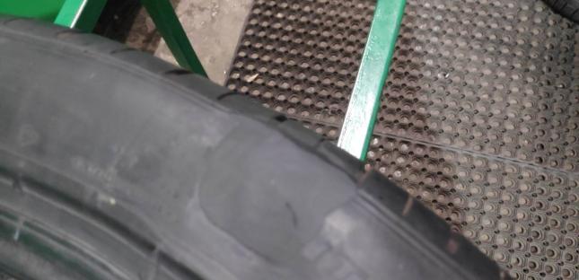 Pirelli P Zero PZ4 275/40 R22 106Y