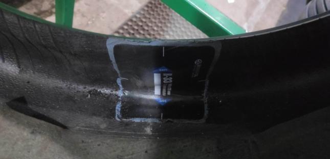 Pirelli P Zero PZ4 275/40 R22 106Y