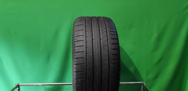 Pirelli P Zero PZ4 285/40 R19