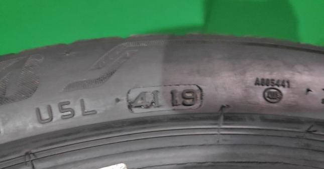 Bridgestone Alenza 001 245/40 R21 100Y