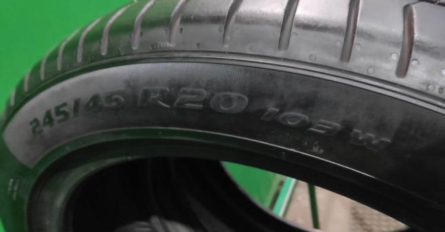 Pirelli P Zero PZ4 245/45 R20 103W