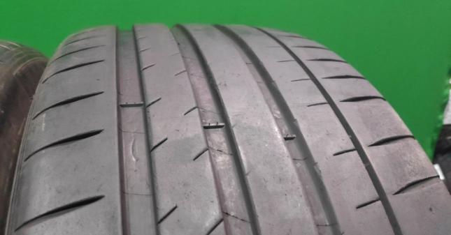 Michelin Pilot Sport 4 S 285/40 R22 и 325/35 R22 114Y