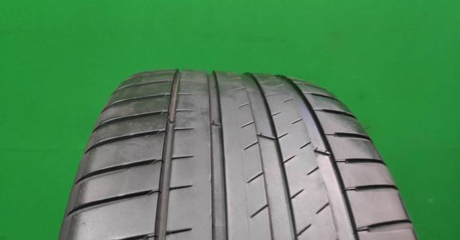 Michelin Pilot Sport 4 245/40 R19 98Y