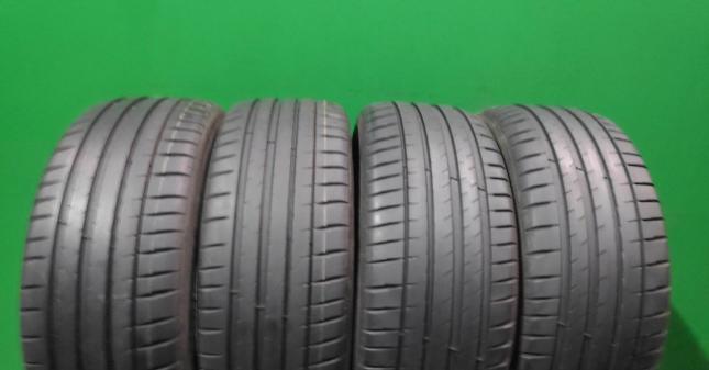 Michelin Pilot Sport 4 225/45 R19 96W