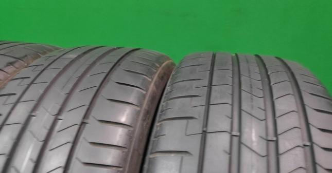 Pirelli P Zero PZ4 245/35 R19 93Y