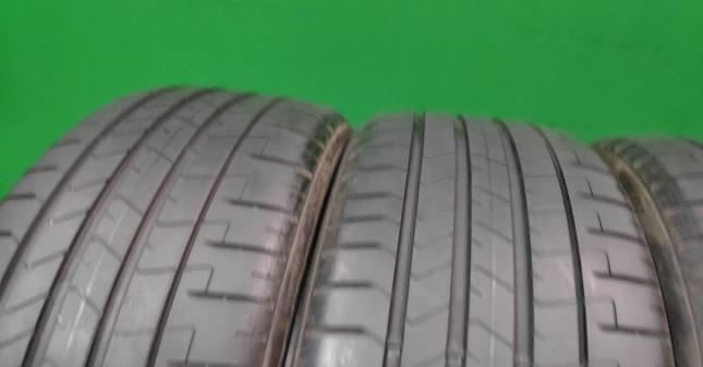 Pirelli P Zero PZ4 245/35 R19 93Y