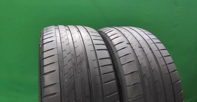 Michelin Pilot Sport 4 235/45 R18 98Y