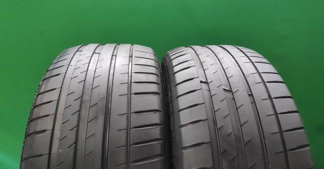 Michelin Pilot Sport 4 235/45 R18 98Y