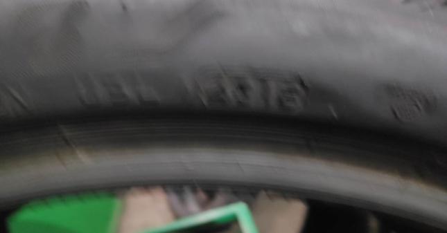Bridgestone Alenza 001 245/40 R21 100Y