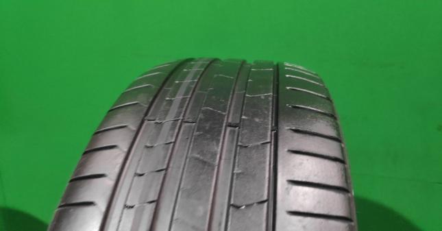 Pirelli P Zero PZ4 245/40 R21 100Y
