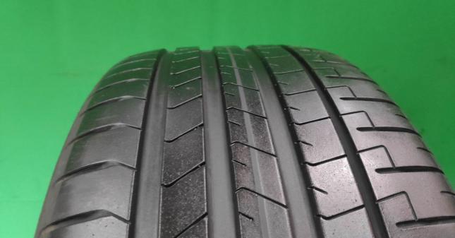Pirelli P Zero PZ4 275/35 R22 104Y