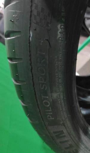 Michelin Pilot Sport 4 225/40 R18 92Y