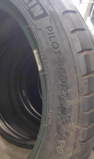 Michelin Pilot Sport 4 235/45 R18 98Y