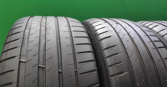 Michelin Pilot Sport 4 235/45 R18 98Y