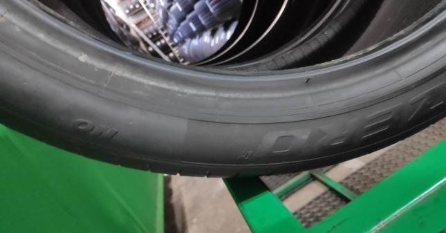 Pirelli P Zero PZ4 275/35 R21 103Y