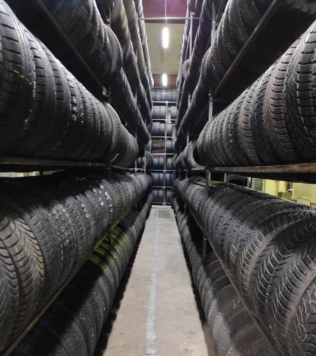 Pirelli Winter Sottozero 210 235/45 R17 94H