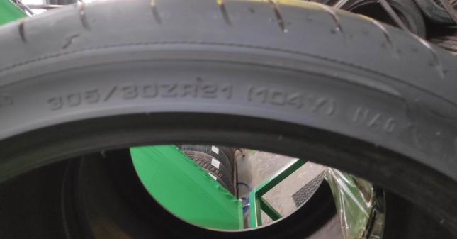 Goodyear Eagle F1 Asymmetric 3 305/30 R21 104Y