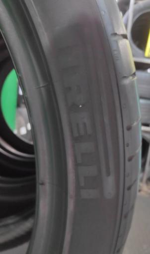 Pirelli P Zero PZ4 275/35 R21 103Y