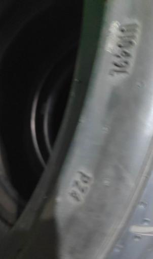 Pirelli P Zero PZ4 245/35 R19 93Y