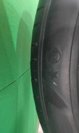 Pirelli P Zero PZ4 275/40 R20 106W