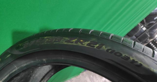 Pirelli P Zero PZ4 275/35 R21 103Y