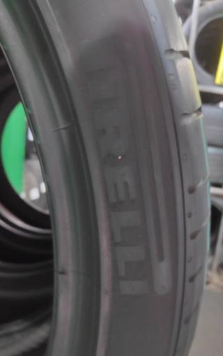 Pirelli P Zero PZ4 275/35 R21 103Y