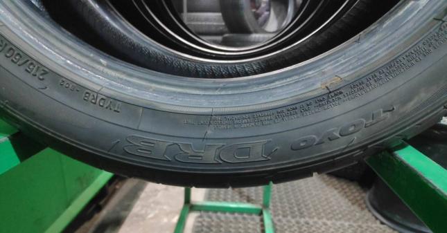 Toyo DRB 215/50 R17 91V
