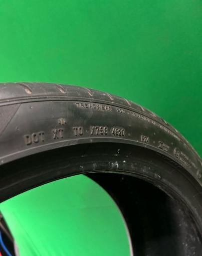 Pirelli P Zero PZ4 245/40 R20 99Y