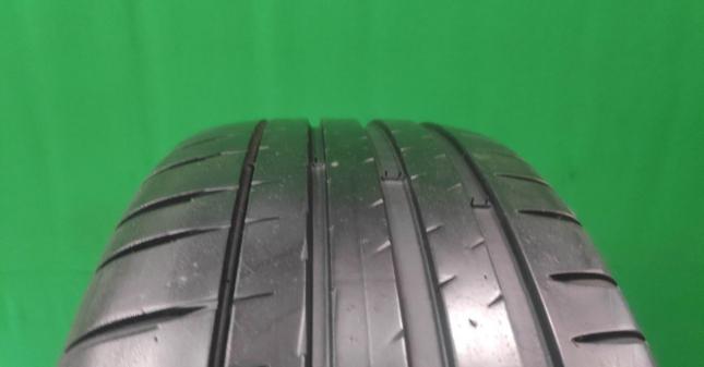 Michelin Pilot Sport 4 225/45 R19 96W