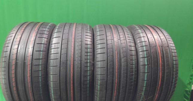 Pirelli P Zero PZ4 275/35 R21 103Y