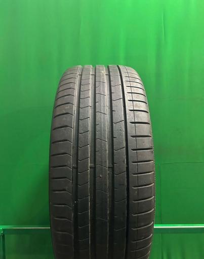 Pirelli P Zero PZ4 245/40 R20 99Y