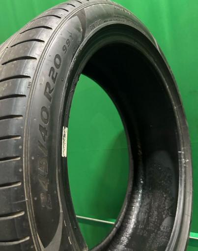 Pirelli P Zero PZ4 245/40 R20 99Y