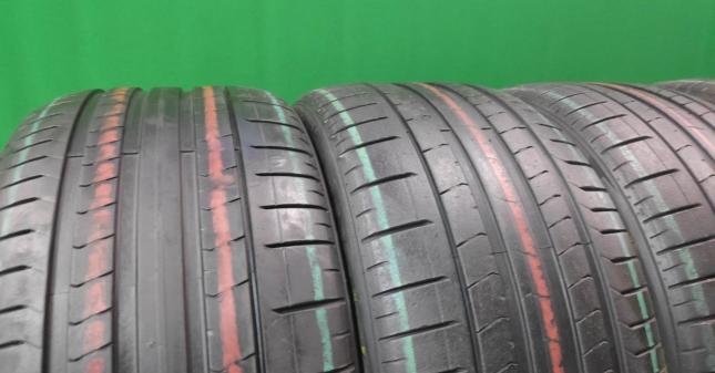 Pirelli P Zero PZ4 275/35 R21 103Y