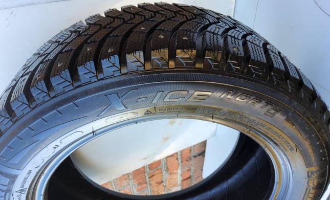 235/55 R17 Michelin X-Ice North зимние шипованные