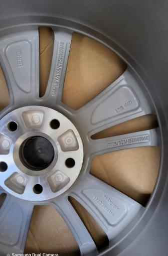 Диск  один Skoda Superb 3 литой оригинал R18