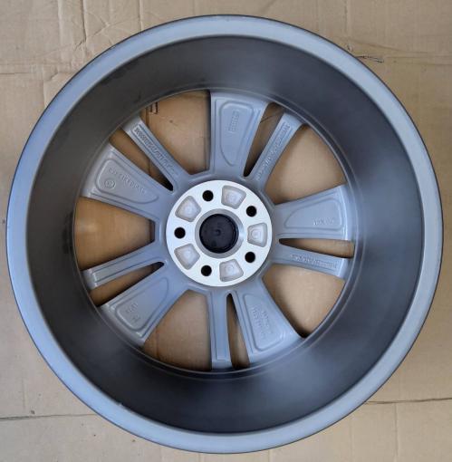 Диск  один Skoda Superb 3 литой оригинал R18