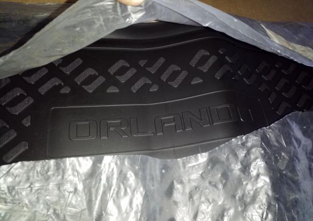 Поддон в багажник Chevrolet Orlando купить