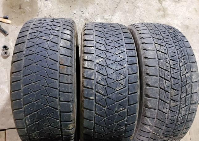 Bridgestone Blizzak DM-V2 275/50 R20
