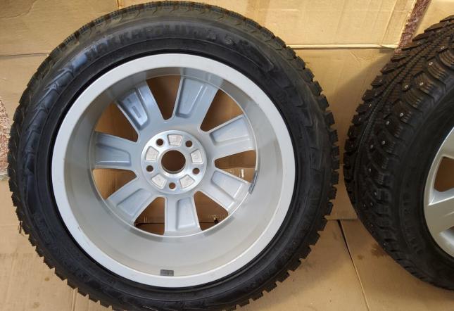 Резина Audi  Nokian Hakkapeliita 5 215/55R17
