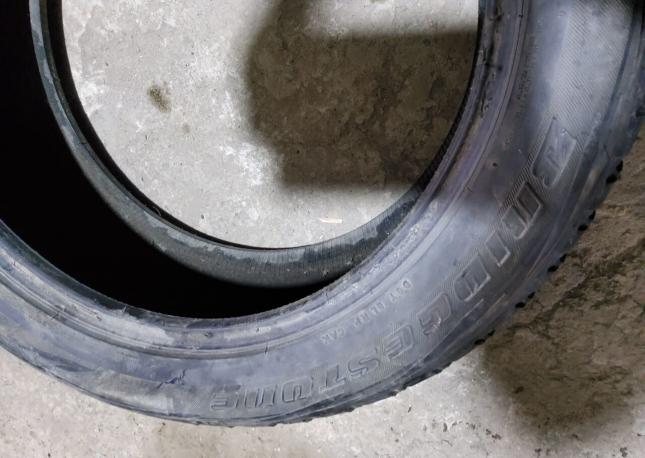 Bridgestone Blizzak DM-V2 275/50 R20