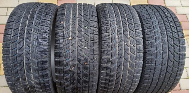 Резина 235 /45 R17 комплект зимние липучка