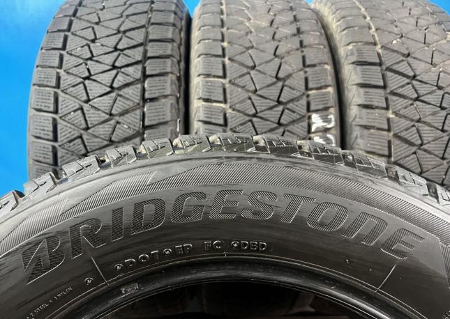 Bridgestone Blizzak DM-V2 225/60 R17 98R