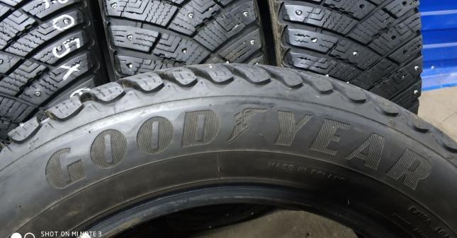 Goodyear Ultragrip Ice Arctic 205/60 R16 92H