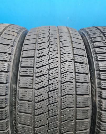 Bridgestone Blizzak VRX2 225/45 R17 91Q