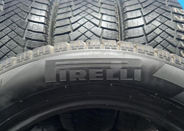 Pirelli Ice Zero FR 235/55 R18 104T