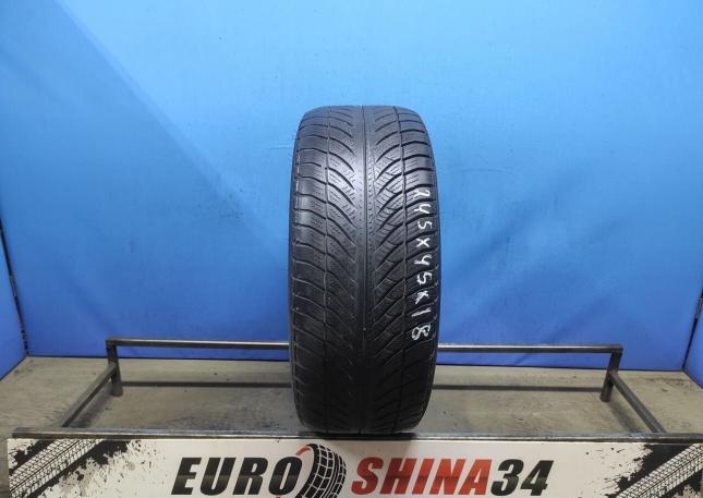 Goodyear UltraGrip 8 245/45 R18 100V